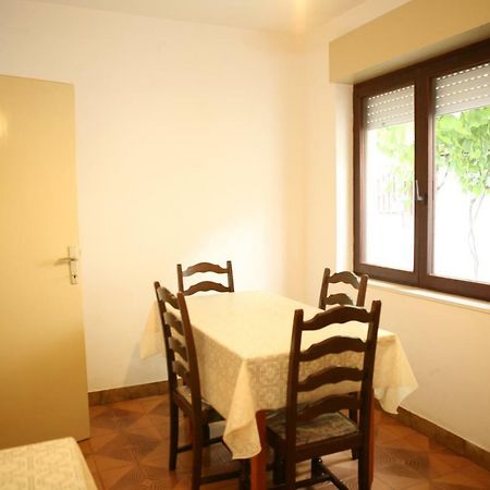 Rooms&Apartments Kurtović Donji Seget Exterior foto