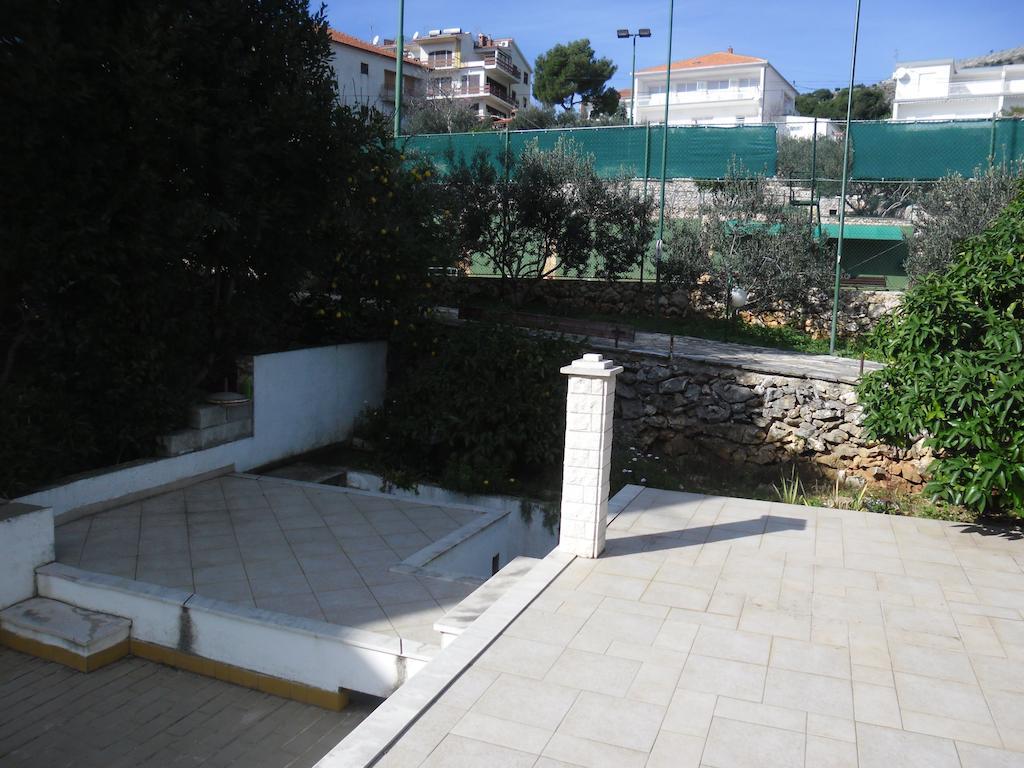 Rooms&Apartments Kurtović Donji Seget Exterior foto