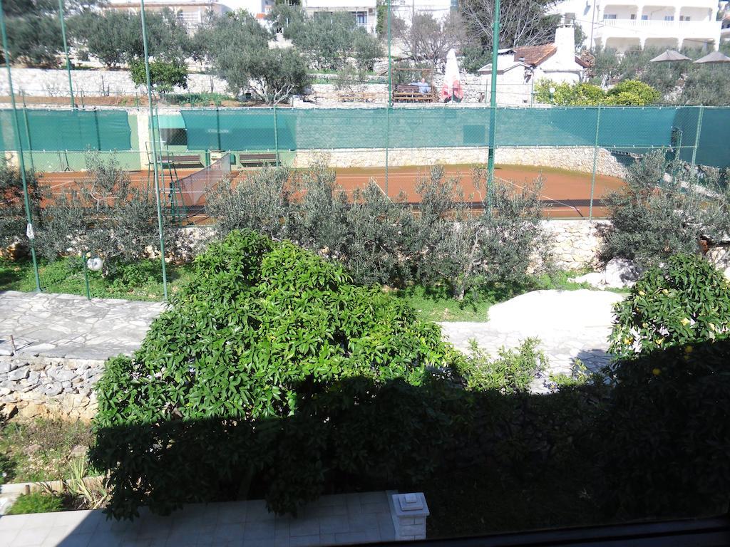 Rooms&Apartments Kurtović Donji Seget Exterior foto