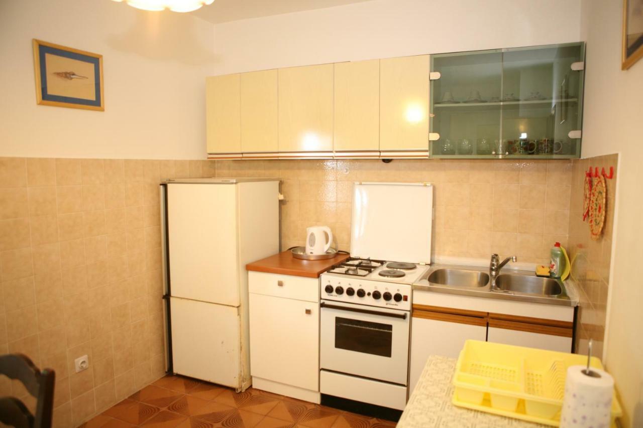 Rooms&Apartments Kurtović Donji Seget Exterior foto