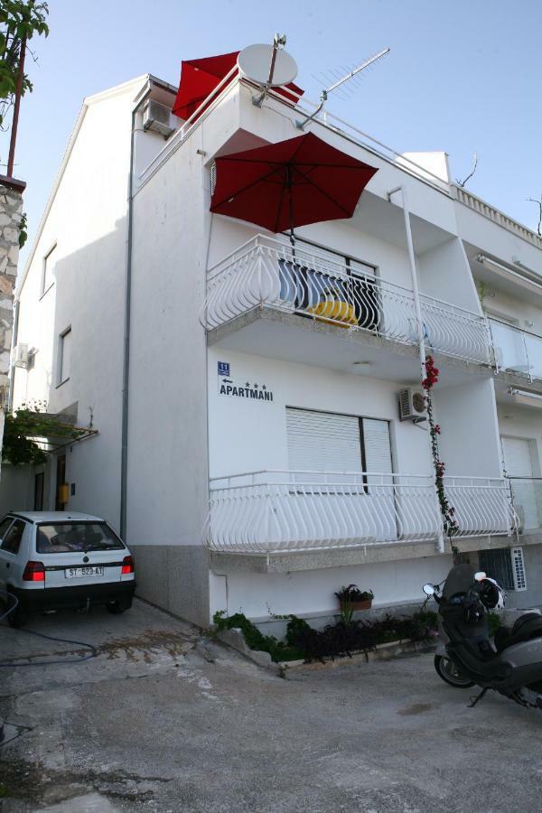 Rooms&Apartments Kurtović Donji Seget Exterior foto