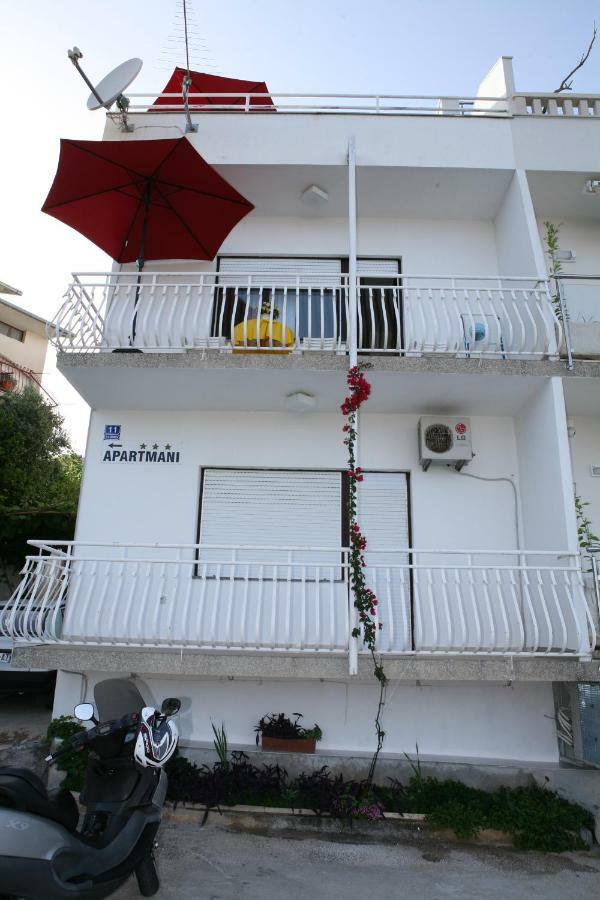 Rooms&Apartments Kurtović Donji Seget Exterior foto