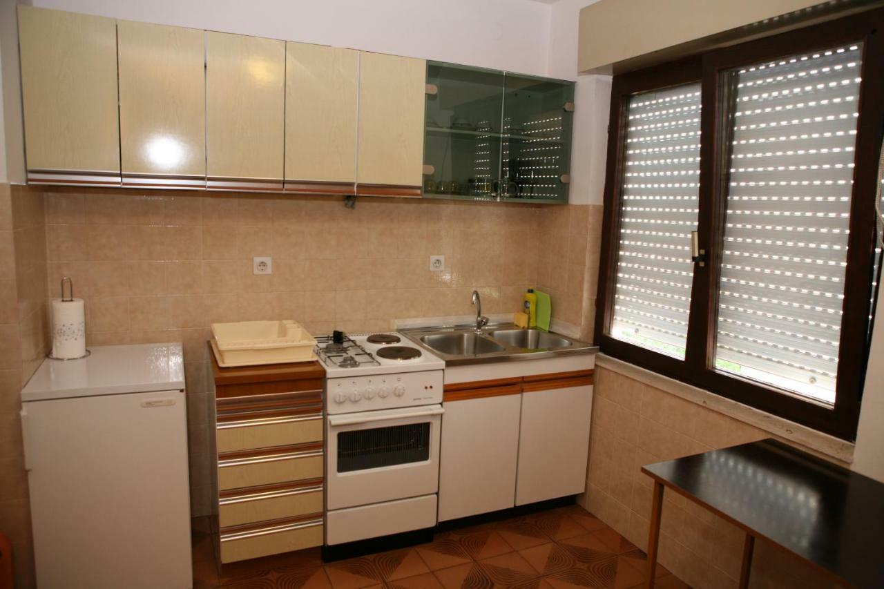 Rooms&Apartments Kurtović Donji Seget Exterior foto